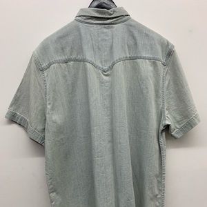Men’s Levi’s xl denim shirt